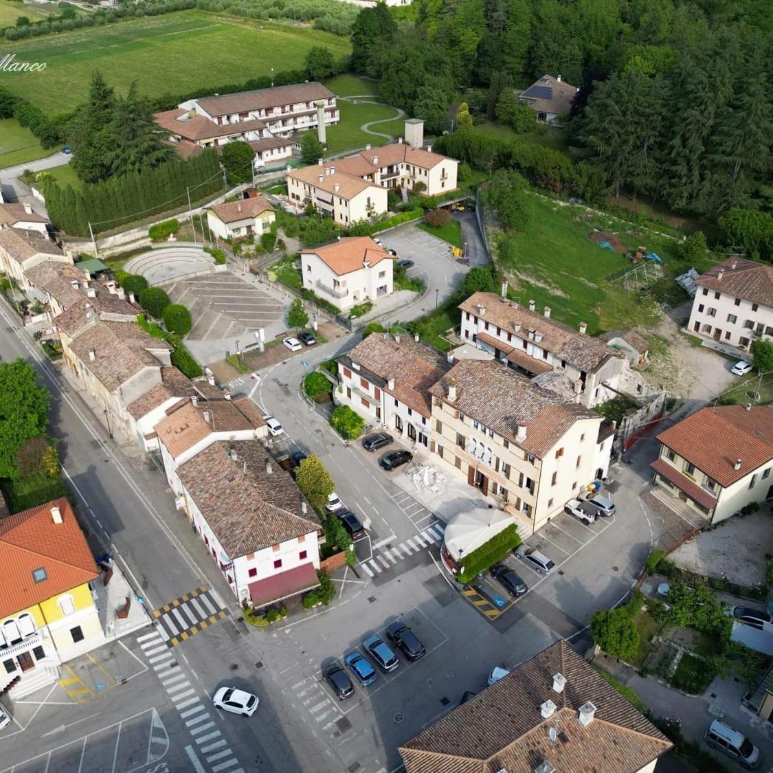 Locanda Alla Posta Cavaso Del Tomba Exteriör bild
