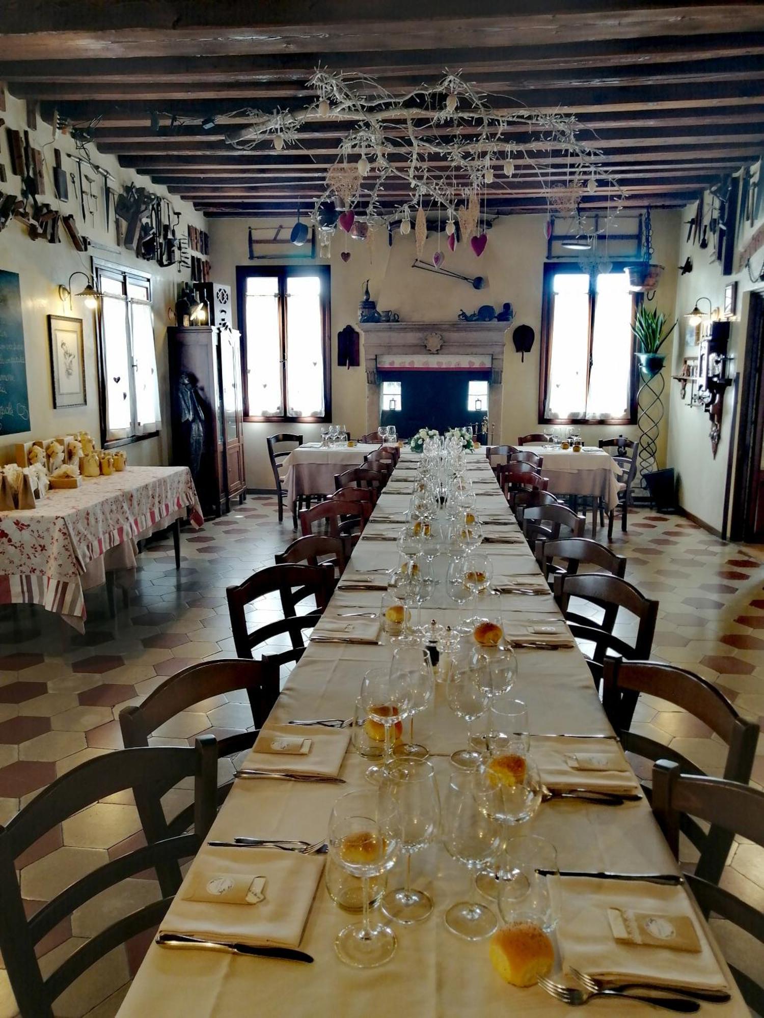 Locanda Alla Posta Cavaso Del Tomba Exteriör bild
